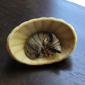 Vintage RARE Japan Harvey Knox Kitten Basket